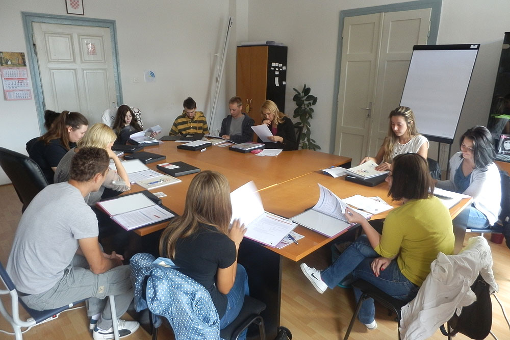 „Tražiš posao-dođi u klub“: Dodatnom edukacijom i aktivnostima do lakšeg pronalaska posla