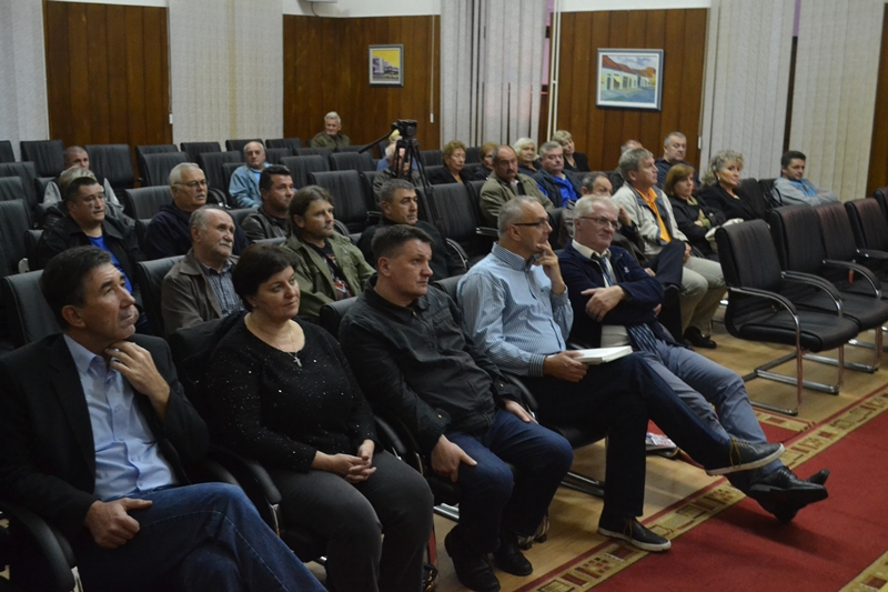 U Slatini održana javna tribina „Liječnici u Domovinskom ratu“