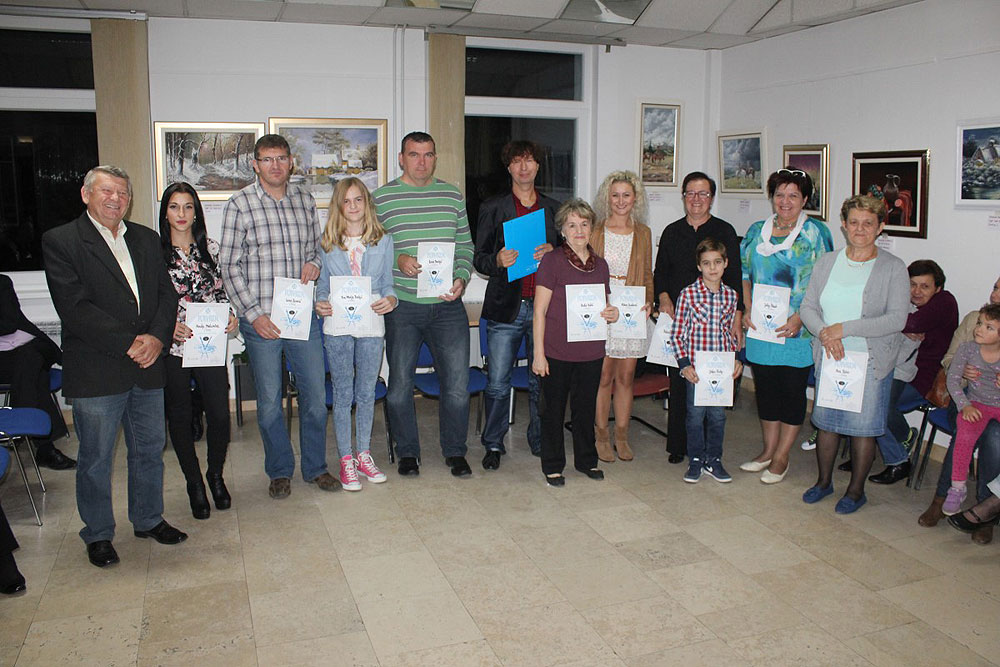 Godišnja izložba slika polaznika škole crtanja i slikanja u Pitomači