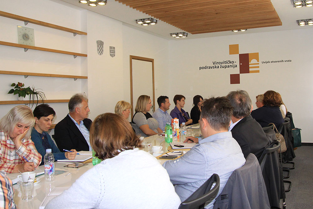 U Virovitici održan sastanak vezano uz provedbu projekta osiguravanja pomoćnika u nastavi