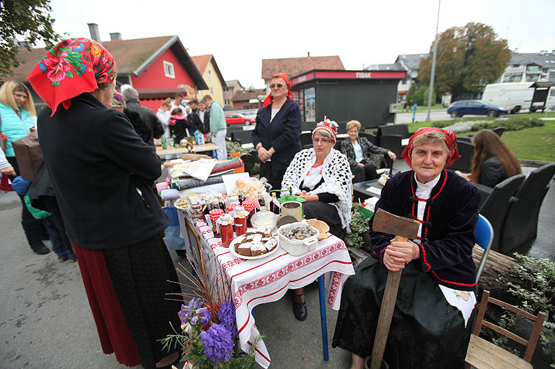 FOTO: Pogledajte kako je bilo “U posjeti starim vremenima” u Pitomači