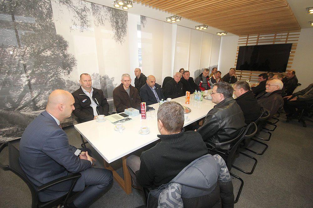 Župan Tomislav Tolušić održao sastanak s članovima Zajednice udruga HVIDR-a Virovitičko-podravske županije