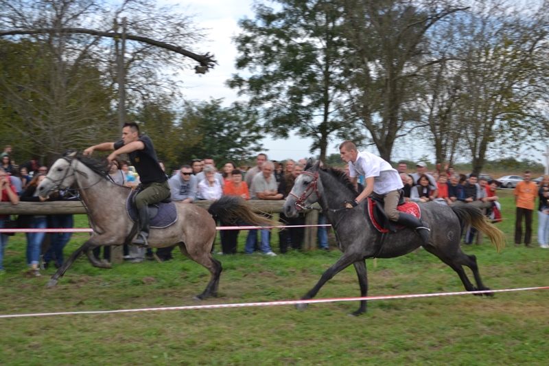 FOTO: Dorotea Vučinić i Emanuel Marić pobjednici su 6. mijoljske potkove