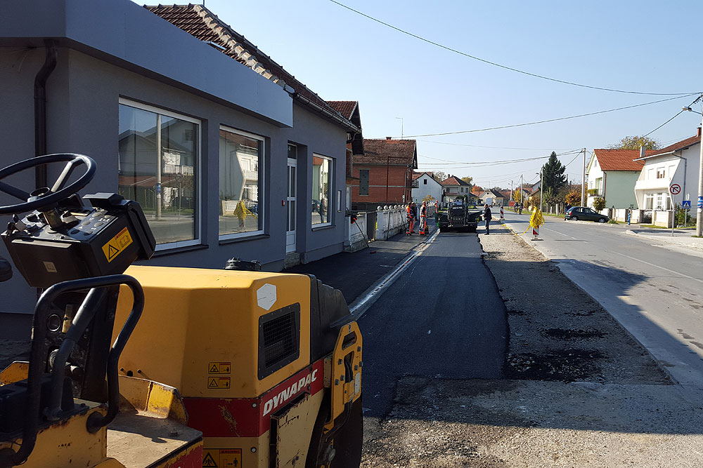Sanacija pješačke staze i parkirališta u Pitomači 1 20151030_120212