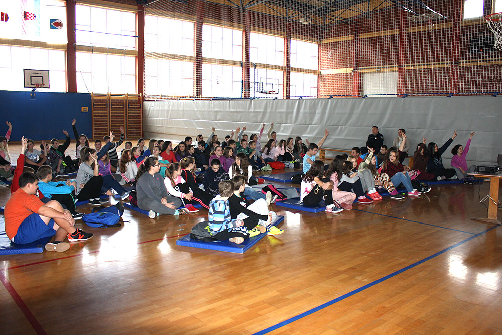 U Špišić Bukovici održano predavanje na temu nasilja među mladima