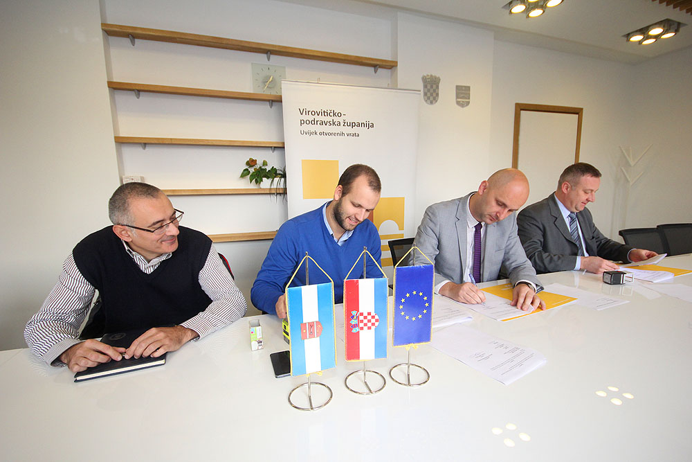 Potpisani ugovori za energetsku obnovu Doma zdravlja Virovitičko-podravske županije – ispostava Orahovica i Slatina