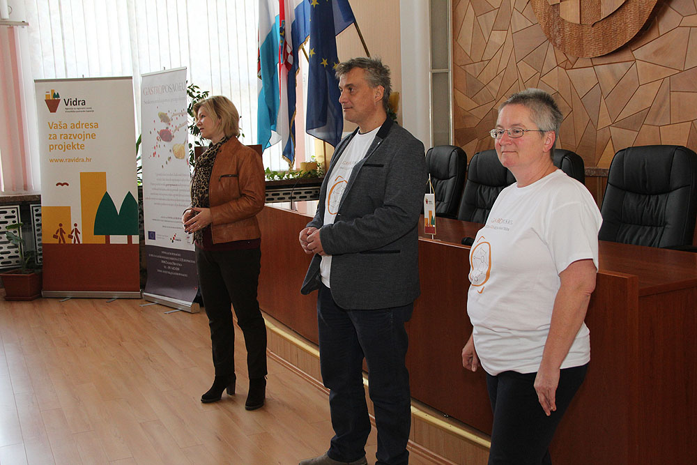 Gastroposao.eu: Održana radionica za ugostitelje na temu „Uvod u stanje na tržištu rada u gastronomiji/ugostiteljstvu“