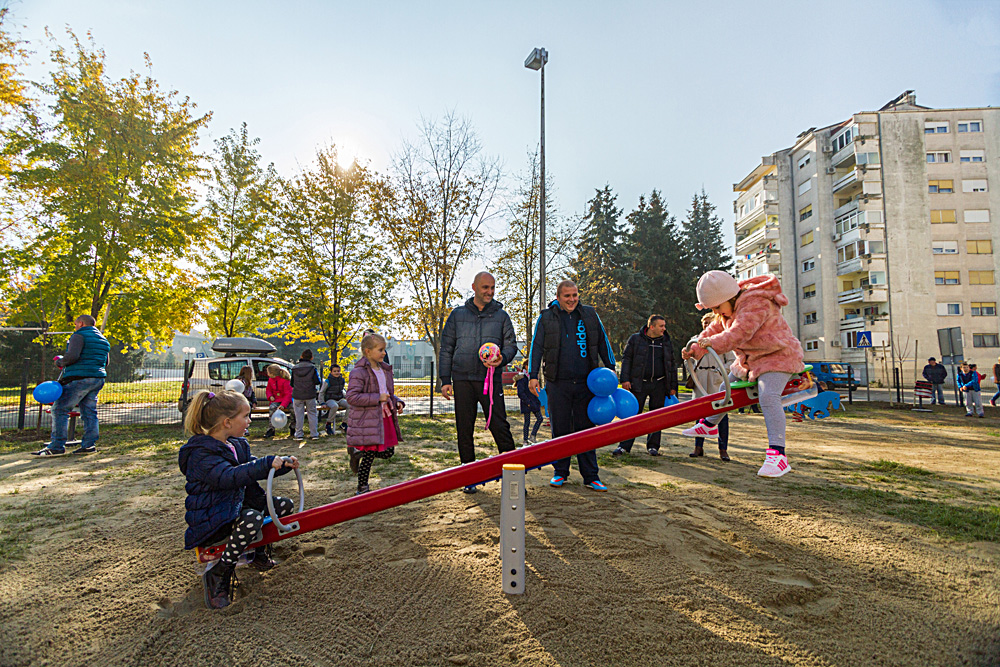 Virovitica: Otvoreno novo dječje igralište u Južnom bloku