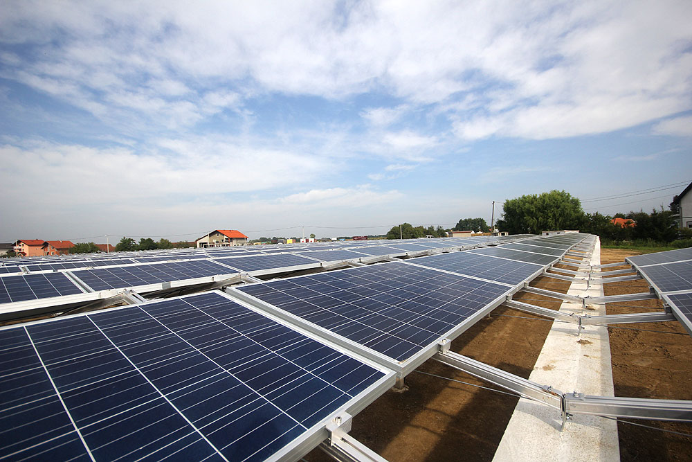 Objavljen Poziv za nadmetanje za instalaciju sunčanih elektrana na obrazovnim ustanovama Virovitičko-podravske županije