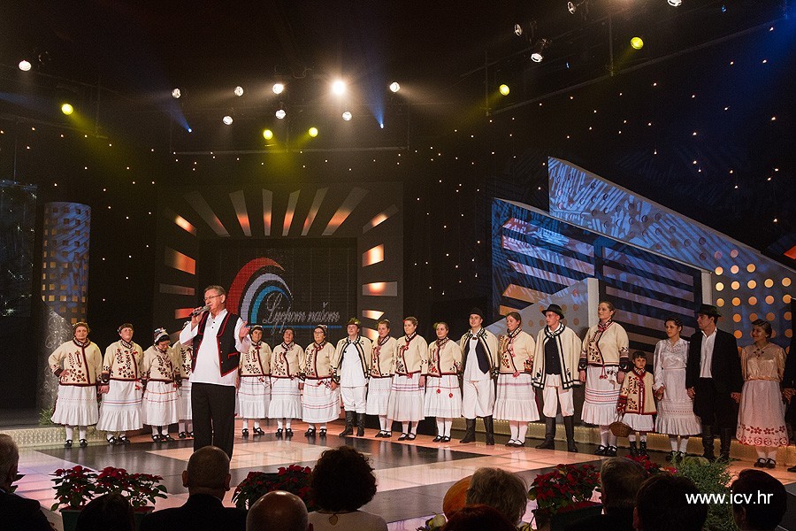 FOTO: Pogledajte kako je bilo u Pitomači na snimanju popularnog serijala Lijepom našom