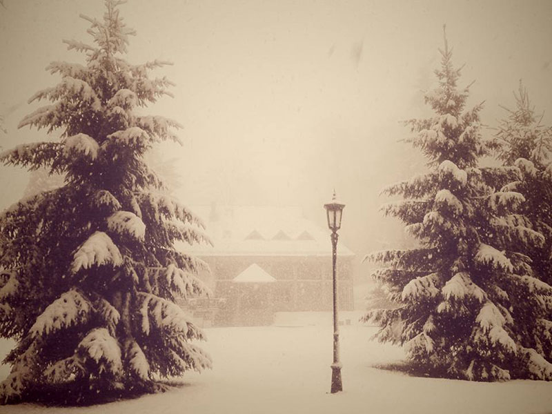 FOTO: Snijeg na Papuku i Jankovcu, temperature niže za 15 °C