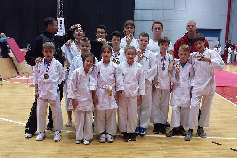 Karate klubu Pitomača na 13. karatefestu devet medalja, od toga četiri zlata