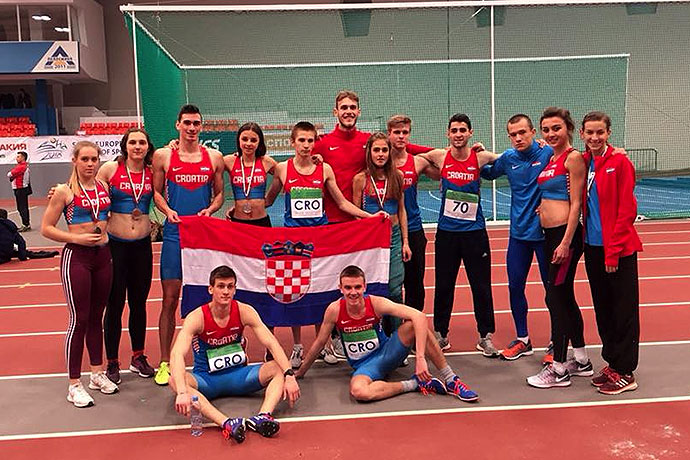 Hrvatska je druga najuspješnija nacija Balkana: Marino Bloudek je juniorski prvak na 800 metara i srebrni u štafeti 4x400 1 t8a67l0x