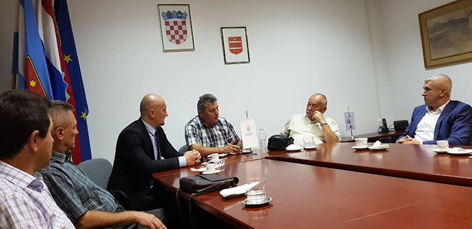 Tugomir Majdak, državni tajnik Ministarstva poljoprivrede u posjeti Virovitici gdje se sastao s predstavnicima poslovne zajednice Virovitičko-podravske županije 1 6ig898keA