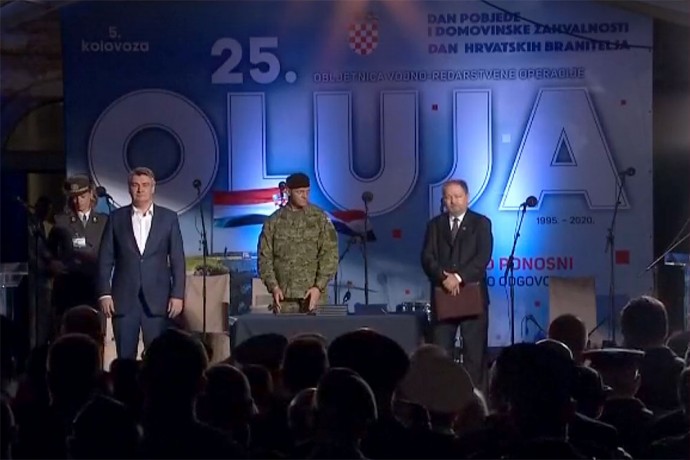 Umirovljeni general-pukovnik Đuro Dečak odlikovan Veleredom kralja Petra Krešimira IV. s lentom i Danicom 1 djuro