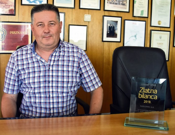 Radlovac drugu godinu zaredom dobitnik nagrade “Zlatna bilanca” u kategoriji - Najuspješniji poduzetnik u djelatnosti rudarstvo i vađenje za 2019. godinu 1 radlovac