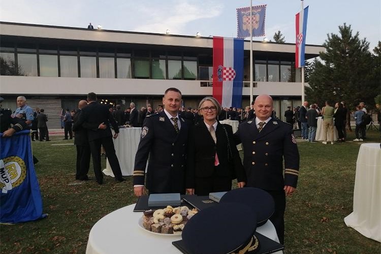 Dan policije: Spomenicu domovinske zahvalnosti dobila je Vlatka Subota, Renato Greguraš i Miljan Radulović 1 Vlatka 1