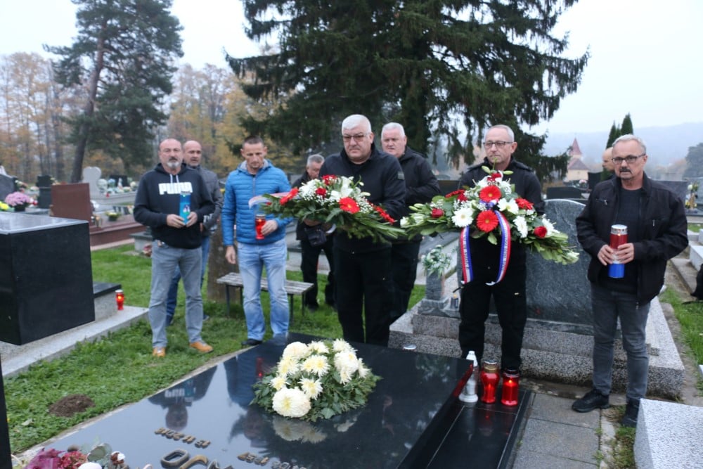 Prije osam godina preminula orahovačka legenda Pave Vukelić – Pajo: Suborci i prijatelji mu odali počast 1 Obljetnica Pave Vukelic Pajo 2