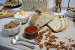 Za-bakinim-stolom-Cacinci-36