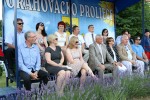 Orahovačko proljeće: Cvjetnim korzom prošlo 1000 mališana obučenih u vilenjake, cvijeće, bubamare i leptiriće, a Vatreni su dobili pravu podršku 2 OrahProletje 3