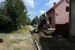 Orahovica: Uređuje se dio pješačke staze u Ulici Vladimira Nazora kod trafostanice 4 VN2016 07 29 003