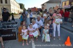Korina Knapić je u "puzanju" bila "kao vjetar" i osvojila 8. prvenstvo beba, srebro i broncu su "uzele" dvije blizankinje, Nina i Maja Prpić 30 8. natjecanje beba u puzanju 34