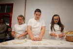 Fotogalerija: Pjesma, ples, stihovi i „mali pekari“ za Dane kruha u Gradini 28 IMG 02172