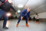 Fotogalerija: Stotine Orahovčana pohrlilo na klizalište u središtu grada, među njima na klizaljke je stao i gradonačelnik Josip Nemec 19 IMG 8580