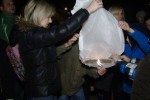 Gorjelo je nebo iznad Slatine: U sjećanje na nedužne žrtve Voćina, pušteni su plamteći lampioni 14 lamponi11