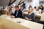 Potpisani ugovori s 30 pomoćnika u nastavi: Pomagat će 42 učenika s teškoćama u razvoju iz virovitičkih osnovnih škola i COOR-a 3 vt ug2