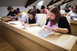 Potpisani ugovori s 30 pomoćnika u nastavi: Pomagat će 42 učenika s teškoćama u razvoju iz virovitičkih osnovnih škola i COOR-a 6 vt ug5