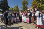 Fotogalerija: Predsjednica Kolinda Grabar-Kitarović posjetila Voćin, gdje je odala počast nevinim žrtvama stradalima u Domovinskom ratu i dobila ovacije stanovnika 24 vocin 23