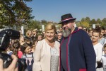 Fotogalerija: Predsjednica Kolinda Grabar-Kitarović posjetila Voćin, gdje je odala počast nevinim žrtvama stradalima u Domovinskom ratu i dobila ovacije stanovnika 25 vocin 24