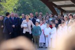 Fotogalerija: Predsjednica Kolinda Grabar-Kitarović posjetila Voćin, gdje je odala počast nevinim žrtvama stradalima u Domovinskom ratu i dobila ovacije stanovnika 62 vocin kgk 41