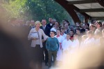Fotogalerija: Predsjednica Kolinda Grabar-Kitarović posjetila Voćin, gdje je odala počast nevinim žrtvama stradalima u Domovinskom ratu i dobila ovacije stanovnika 63 vocin kgk 42