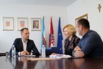 Saborska zastupnica srpske nacionalne manjine, Dragana Jeckov, održala je radni sastanak sa županom Igorom Androvićem i njegovim zamjenikom Igorom Pavkovićem 4 IMG 2565