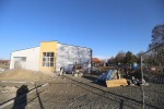 Fotogalerija: Postavlja se instalacija u Područnoj školi Bakić, stolarija je na zgradi, uređuje se okoliš 3 IMG 5519