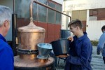 Orahovački srednjoškolci prvi put ispekli rakiju u sklopu praktične nastave 1 20190117 1447336 Custom
