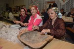 Udruga žena Dinjevac U prikazu starih običaja i delicija uživali i mali i veliki, jer „tako su to radili naši stari“ 37 51628709 2263875787223691 8134012698154237952 n