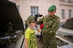 Fotogalerija: Brojni Virovitičani su uz Antu Gotovinu, oduševljeno gledali vojnu opremu u središtu grada koja će u Virovitici biti i u subotu 21 81 vojna oprema i krila oluje 21