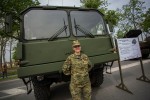 Fotogalerija: Brojni Virovitičani su uz Antu Gotovinu, oduševljeno gledali vojnu opremu u središtu grada koja će u Virovitici biti i u subotu 30 81 vojna oprema i krila oluje 30
