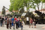 Fotogalerija: Brojni Virovitičani su uz Antu Gotovinu, oduševljeno gledali vojnu opremu u središtu grada koja će u Virovitici biti i u subotu 40 81 vojna oprema i krila oluje 40