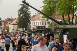 Fotogalerija: Brojni Virovitičani su uz Antu Gotovinu, oduševljeno gledali vojnu opremu u središtu grada koja će u Virovitici biti i u subotu 41 81 vojna oprema i krila oluje 41