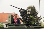 Fotogalerija: Brojni Virovitičani su uz Antu Gotovinu, oduševljeno gledali vojnu opremu u središtu grada koja će u Virovitici biti i u subotu 44 81 vojna oprema i krila oluje 44