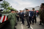 Fotogalerija: Brojni Virovitičani su uz Antu Gotovinu, oduševljeno gledali vojnu opremu u središtu grada koja će u Virovitici biti i u subotu 49 81 vojna oprema i krila oluje 49