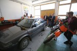 Vješti učenici Industrijsko-obrtničke škole Slatina, rastavljaju i sastavljaju svoju „Toyotu“ ili motor kao da se radi o „Lego kockama“ 3 IMG 1430
