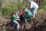 Zelena čistka: U sklopu akcije očišćena planinarska staza Virovitički vidici, u šumi je bilo televizora i frižidera, broj divljih odlagališta znatno se smanjuje 43 zelena 43