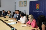 Novi kapaciteti – olakšanje za roditelje Potpisan ugovor o izgradnji i opremanju dječjeg vrtića u Svetom Đurđu, u pripremi je i projektna dokumentacija za vrtić u Milanovcu 5 IMG 0404 Custom