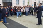 Paljenjem lampiona i priredbom gimnazijalci i branitelji obilježili Dan sjećanja na žrtvu Vukovara 8 gimnazija lampioni 8