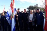 Hrvatski branitelji, članovi UHDDR s područja grada Slatine u Škabrnji odali počast žrtvama tog mjesta 6 skabrnja 6
